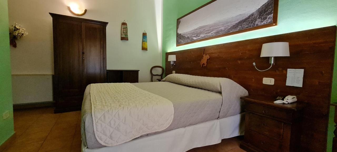 Locanda Mossa Dei Barbari Buriano  エクステリア 写真