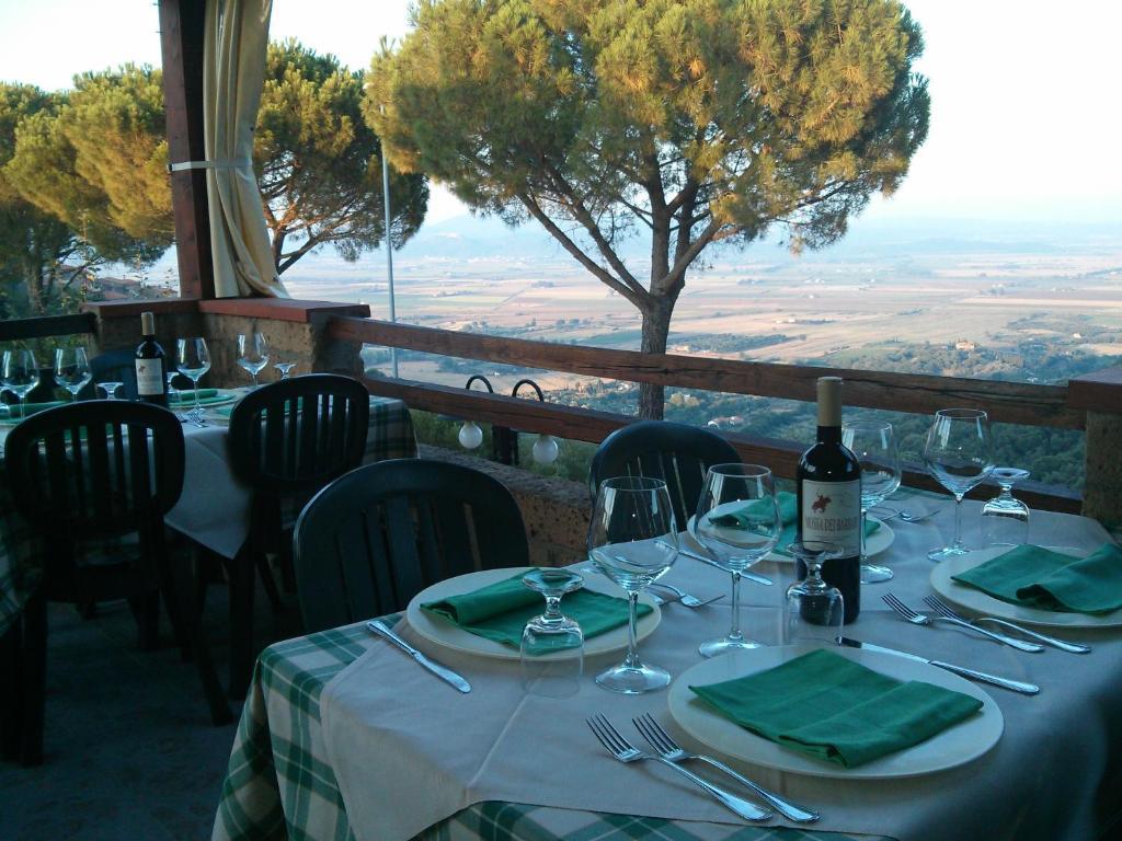 Locanda Mossa Dei Barbari Buriano  エクステリア 写真